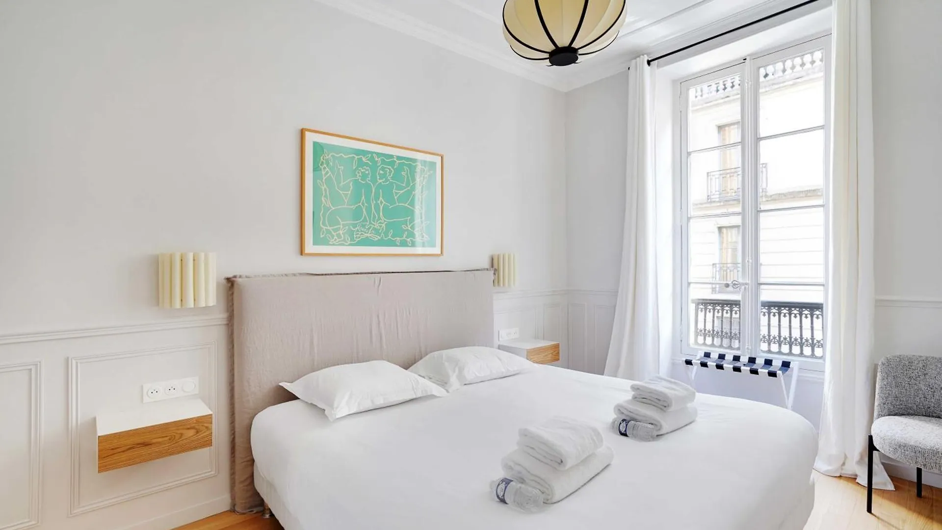Moderne Champs-elysees - Saint Honore Apartment Paris