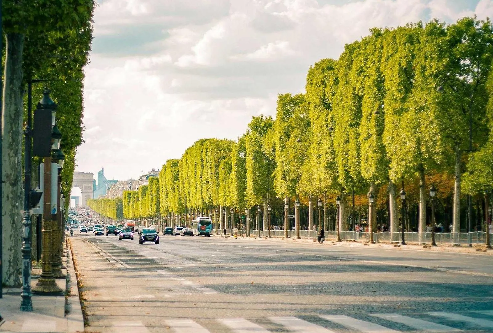 Moderne Champs-elysees - Saint Honore *